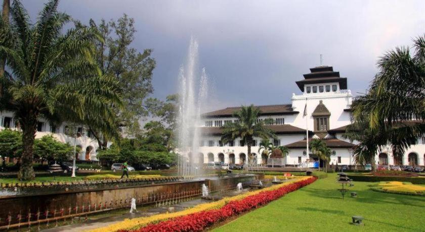 Paskal Inn Bandung Exterior photo